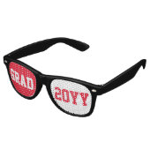 Red & White Grad 2026 Textentwurf Sonnenbrille (Schrägansicht)