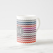 Red White Gray Zickzack Zigzag Monogram Porzellantasse (Vorderseite Rechts)