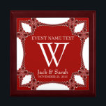 Red White Lace Hochzeitstag Geschenkboxen<br><div class="desc">Einzigartige und stilvolle Fraktal rote Spitzen-Ecken-Ränder auf Weiß - exquisite und elegante Brauchtum, Jubiläum oder Verlobung präsentiert. Personalisieren Sie sich mit Namen, Jubiläumsdatum und Monogramm oder Zahlen - gemacht in eine wunderbare hölzerne Geschenkboxen, um Schmuckstücke behalten, Schmuckkästchen für Ihre speziellen Kuchen. Ein wunderbares Geschenk - füllen Sie die Schachtel mit...</div>