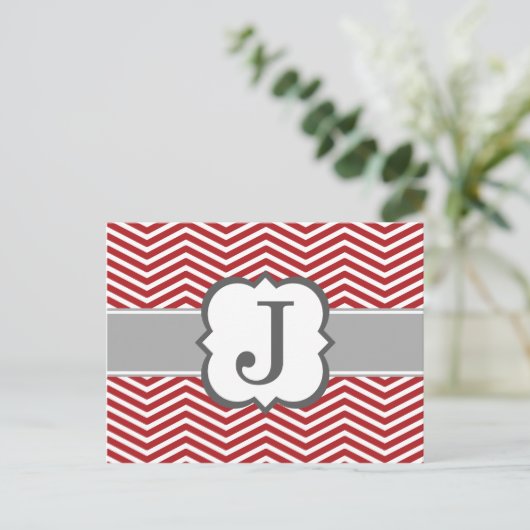 Red White Monogram Letter J Zickzack Postkarte (Stehend Vorderseite)