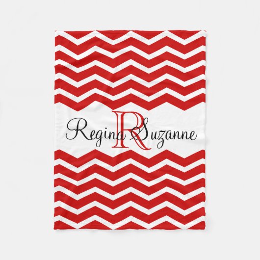 Red White Monogram Name Keepake Zickzack Fleecedecke (Vorderseite)