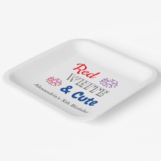 Red White & Niedlich 4. Juli Pappteller (Gewinkelt)