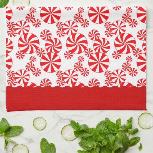 Red White Peppemint Holiday Pattern Küchentuch (Gefaltet)