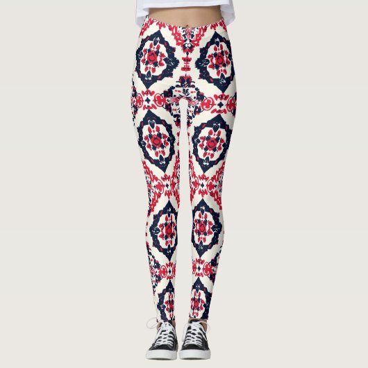 Red White Slavic Pattern Leggings (Vorderseite)