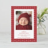 Red White Snowflakes Weihnachtsbaby Ankündigung (Stehend Vorderseite)