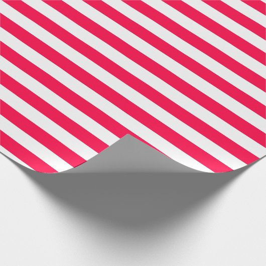Red White Striped Christmas Classic Template Geschenkpapier (Ecke)