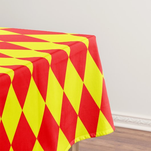 Red Yellow Harlequin Checkered Design  Tischdecke