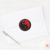 Red Yin Yang Runder Aufkleber (Umschlag)