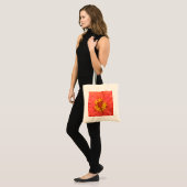 Red Zinnia Macro Tote Tasche (Vorderseite (Model))
