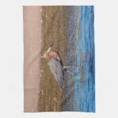 Reddish Egret am North Beach Handtuch (Vertikal)
