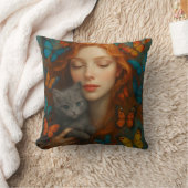 Redhead and kitten Throw Pillow Kissen (Decke)