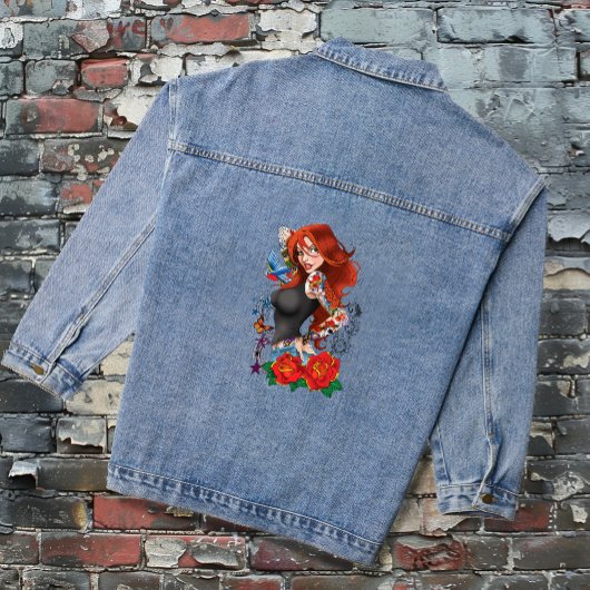 Redhead Frau Tattoos Jeansjacke