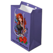Redhead Frau Tattoos Mittlere Geschenktüte (Vorderseite Schrägansicht)