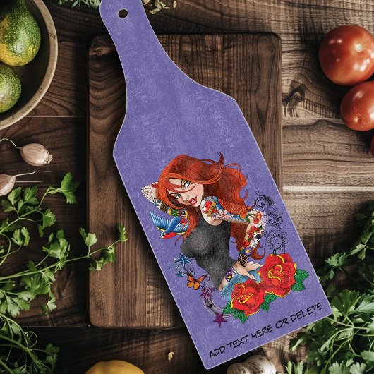 Redhead Frau Tattoos Schneidebrett
