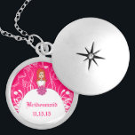 Redhead Pink Wedding Bridesmaid Medaillon<br><div class="desc">Bridesmaid Wedding Keepake Wedding Keepake Wedding Party Necklaces - um die Hintergrundfarbe zu ändern - klicken Sie auf anpassen - klicken Sie auf bearbeiten - wählen Sie das letzte Tool im Drop-Down-Menü und wählen Sie aus einer der angezeigten Farben oder geben Sie Ihren RGB-Hex-Code für Ihre eigene Hochzeitsfarbe ein -...</div>
