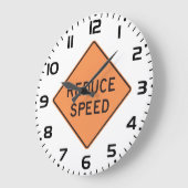 Reduce Speed Orange Diamond Road Sign Große Wanduhr (Winkel)