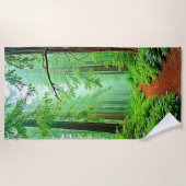 Redwood Forest Mistle Tranquility Design Strandtuch (Vorderseite)