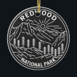 Redwood Nationalpark California Vintag Monoline Keramik Ornament<br><div class="desc">Redwood Vektorgrafik Design. Der Park schützt riesige Prärien,  Eichenwälder,  wilde Flüsse und 75 km schroffe Küstenlinie.</div>