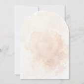 Refined Graduate Cap in Beige Tones Graduation Einladung (Rückseite)