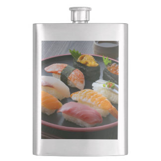Refined Pour – Elegant Round Sushi Flask Flachmann