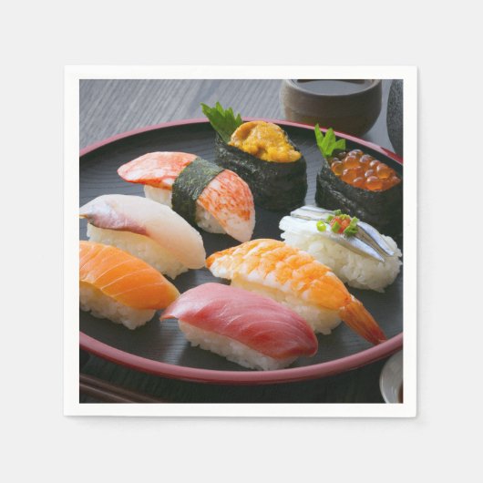 Refined Sushi Selection on Lacquerware – SUSHIMI C Serviette (Vorderseite)