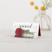 Reflecting Red Rose Elegant Wedding Reserved Platzkarte (Vorderseite)