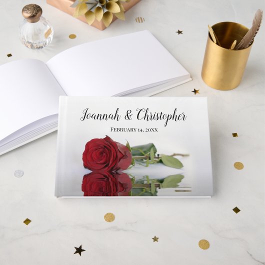 Reflektieren der langen gefestigten Rote Rose Roma Gästebuch (Vorderseite Offen)