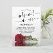 Reflektierende Rote Rose Hochzeit Probe Dinner Einladung (Stehend Vorderseite)
