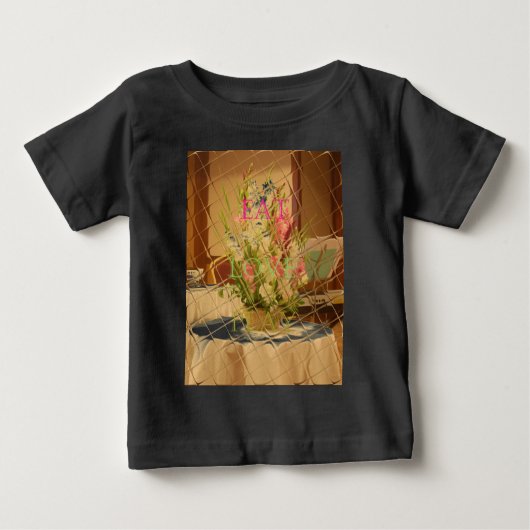 Reflektierte Blütenkunst Baby T-shirt (Vorderseite)