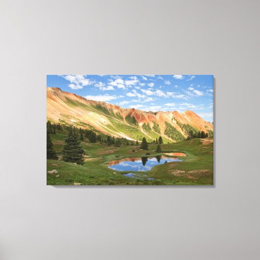 Reflektion der Roten Berge Leinwanddruck (Vorderseite)
