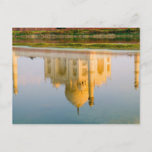 Reflektion des weltberühmten Taj Mahal-Tempels Postkarte