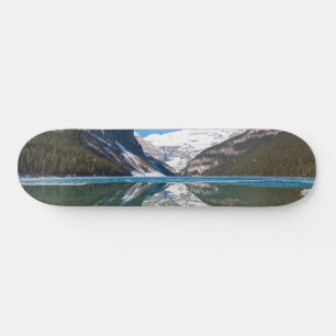 Reflektion über Lake Louise - Banff NP, Kanada Skateboard
