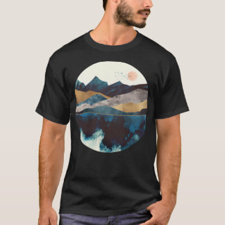 Reflektion von blauen Bergen T-Shirt