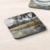 Reflektionen unter grauem Himmel Getränkeuntersetzer (Linke Seite)