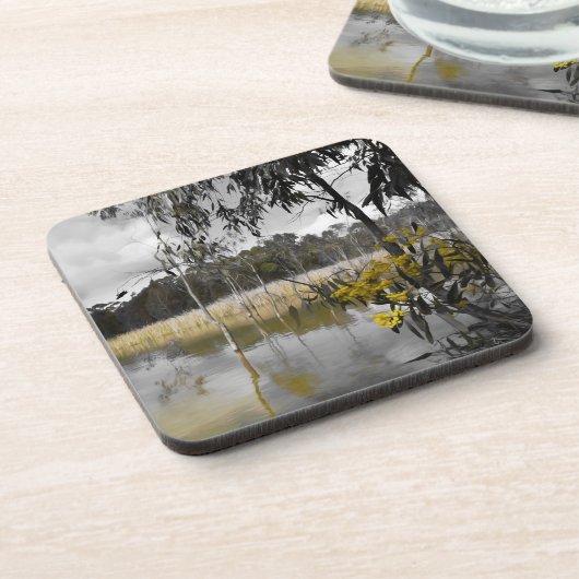 Reflektionen unter grauem Himmel Getränkeuntersetzer (Linke Seite)