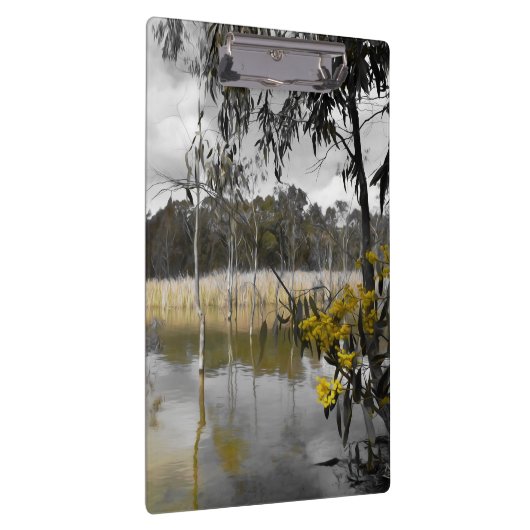 Reflektionen unter grauem Himmel Klemmbrett (Rechts)