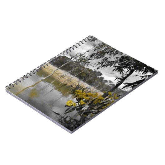 Reflektionen unter grauem Himmel Notizblock (Linke Seite)