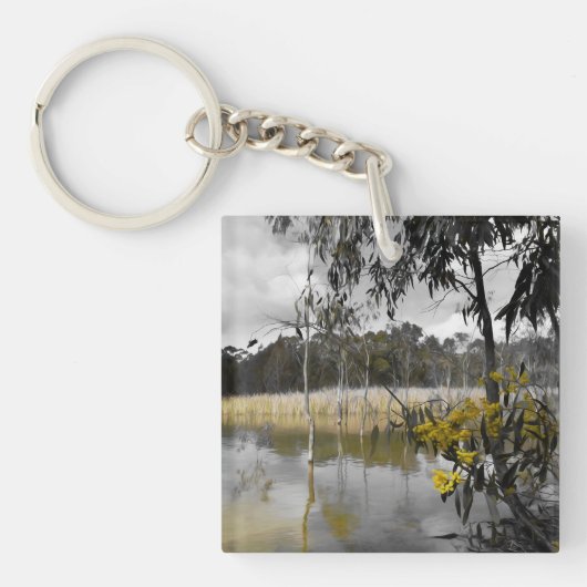 Reflektionen unter grauem Himmel Schlüsselanhänger (Vorderseite)