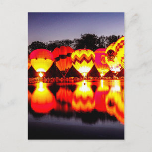 Reflektionen von Heißluftballons Postkarte