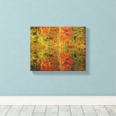 Reflektionen von Herbstbaumen Leinwanddruck (Insitu (Holzboden))