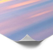 Reflektives blaues Herz in Wasser bei Sonnenunterg Poster (Ecke)