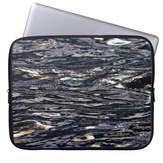 Reflexion der Seeseen Laptopschutzhülle (Vorderseite)
