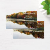 Reflexion zufälliger Handlungen von Kindeskarten (Schreibtisch)