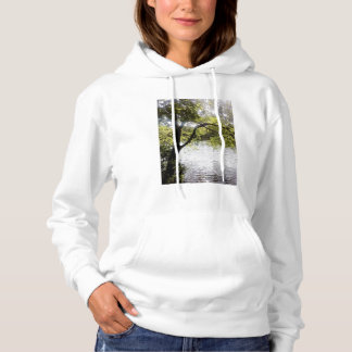 Reflexionen im Holz-Sweatshirt Hoodie