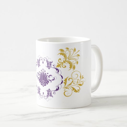Regal Arabesque - Tasse Design mit Gold und Lila (VorderseiteRechts)
