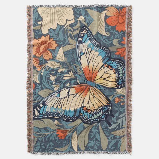 Regal Butterfly Amidst William Morris Floral Decke (Vorderseite Vertikal)