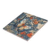 Regal Butterfly Amidst William Morris Floral Fliese (Seite)