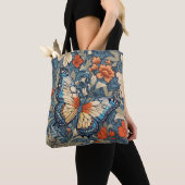 Regal Butterfly Amidst William Morris Floral Tasche (Von Nahem)