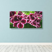 Regal Geranium Flowers Elegant Maroon Floral Lugga Leinwanddruck (Insitu (Holzboden))