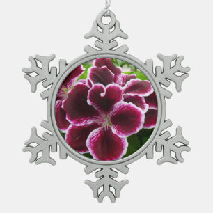 Regal Geranium Flowers Elegant Maroon Floral Lugga Schneeflocken Zinn-Ornament